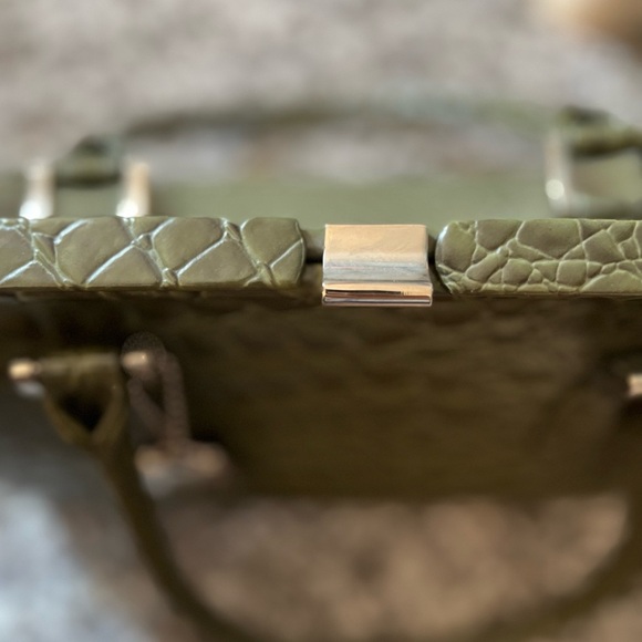 Jeanne Lotti crocodile embossed Top-Handle Small Green Bag - Picture 6 of 7
